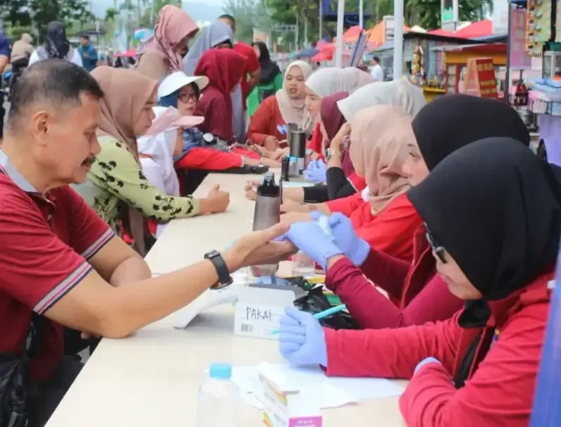 RS Bhayangkara Padang Layani 228 Warga dengan Cek Gratis di CFD