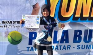 haniifah-sabet-dua-emas-ku-10-kejurnas-tenis-piala-bupati-tanahdatar