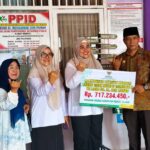 baznas-pessel-salurkan-bantuan-biaya-pengobatan-pasien-tak-mampu