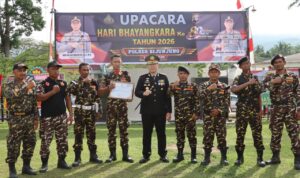 ketua-gp-ansor-sijunjung-terima-penghargaan-kapolres-pada-hut-bhayangkara-ke-80,-banser-dinilai-berjasa-jaga-harkamtibmas ketua-gp-ansor-sijunjung-terima-penghargaan-kapolres-pada-hut-bhayangkara-ke-80,-banser-dinilai-berjasa-jaga-harkamtibmas