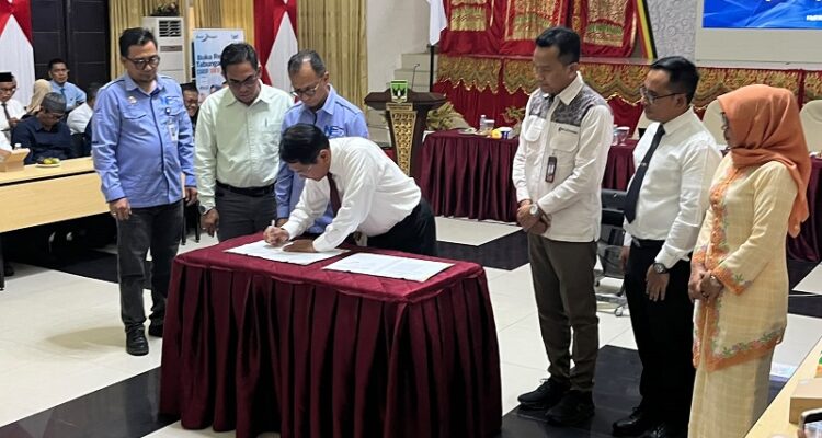 bupati-jka-luncurkan-sistem pembayaran-pajak-secara-non-tunai
