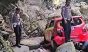 mobil-masuk-jurang-di-kandang-ampek,-anak -dilaporkan-meninggal