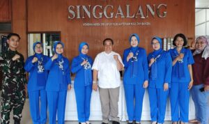 pengurus-jalasenastri-cabang-i-kodaeral-ii-kunker-ke-harian-singgalang pengurus-jalasenastri-cabang-i-kodaeral-ii-kunker-ke-harian-singgalang
