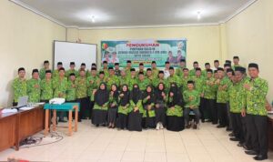 ganefri-lantik-pengurus-dmi-kota-solok,-tekankan-masjid-sebagai-pusat-pembinaan-generasi-muda