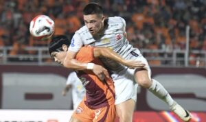 sudah-di-tanah-air,-eks-rekan-setim-robin-van-persie-ini-bisa-dinaturalisasi-dan-gabung-timnas-indonesia-di-piala-aff sudah-di-tanah-air,-eks-rekan-setim-robin-van-persie-ini-bisa-dinaturalisasi-dan-gabung-timnas-indonesia-di-piala-aff