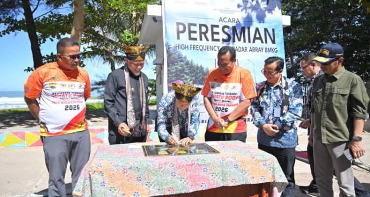 perkuat-mitigasi-bencana,-gubernur-sumbar-resmikan-hf-radar-bmkg