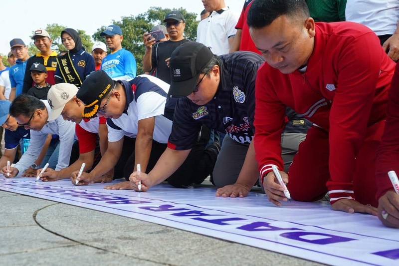 pemda-bersama-forkopimda,-mui-dan-lkaam-deklarasi-tolak-lgbt