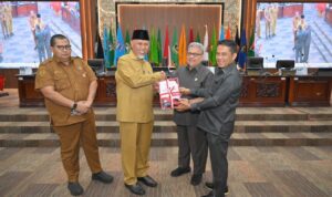 gelar-paripurna,-dprd-sumbar-mulai-bahas-arah-kebijakan-dan-prioritas-anggaran-2027 gelar-paripurna,-dprd-sumbar-mulai-bahas-arah-kebijakan-dan-prioritas-anggaran-2027