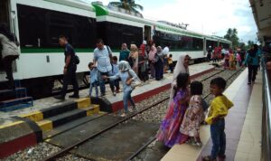 kai-divre-ii-sumbar-sediakan-18.122-tiket-kereta-untuk-sisa-libur-sekolah