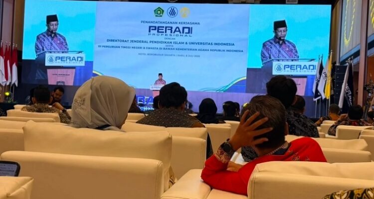 cetak-praktisi-hukum-andal,-uin-bukittinggi-jalin-sinergi-bersama-peradi-profesional-dan-ui