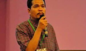 pakar-transportasi:-antrean-bbm-di-sumbar-akibat-terganggunya-jalur-distribusi