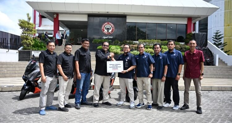 perkuat-komitmen-green-energy,-pt-semen-padang-operasikan-72-unit-motor-listrik