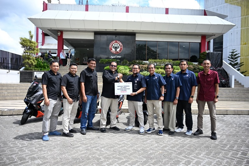 perkuat-komitmen-green-energy,-pt-semen-padang-operasikan-72-unit-motor-listrik