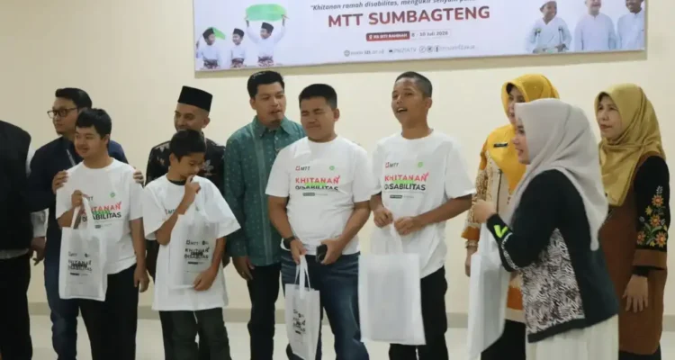 pemko-padang-dan-izi-gelar-khitan-massal-khusus-anak-disabilitas