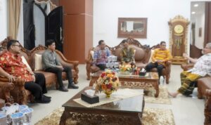 silaturahmi-bersama-komisioner-kpid,-ketua-dprd-sumbar-bahas-regulasi-konten-lokal-dan-penguatan-literasi