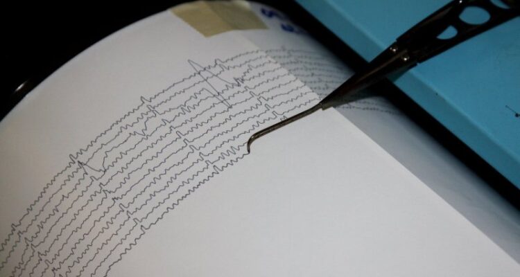 dini-hari,-tiga-kali-gempa-guncang-sumbar
