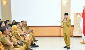 wawako-padang-perkuat-keamanan-lingkungan-via-pembekalan-personel-dubalang-kota wawako-padang-perkuat-keamanan-lingkungan-via-pembekalan-personel-dubalang-kota
