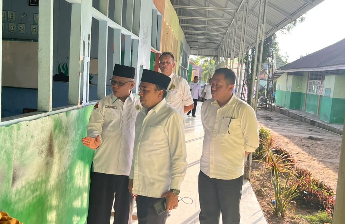 kemenag-sumbar-pastikan-aktivitas-belajar-di-man-3-padang-tetap-berjalan-normal-dan-kondusif