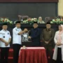 dprd-dan-pemko-solok-sahkan-ranperda-pertanggungjawaban-apbd-2025