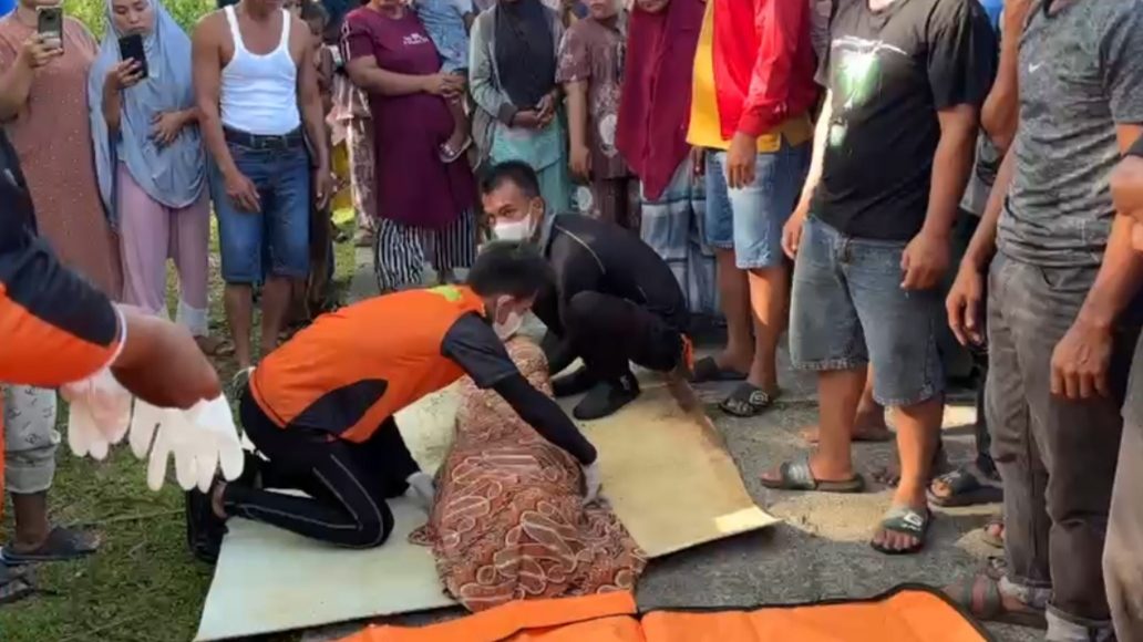 remaja-14-tahun-yang-terseret-ombak-di-pantai-muaro-putuih-agam-ditemukan-meninggal-dunia