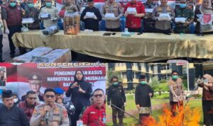 polda-sumbar-gulung-61-kasus-narkoba-dalam-3-bulan,-puluhan-kilogram-ganja-dan-sabu-dimusnahkan