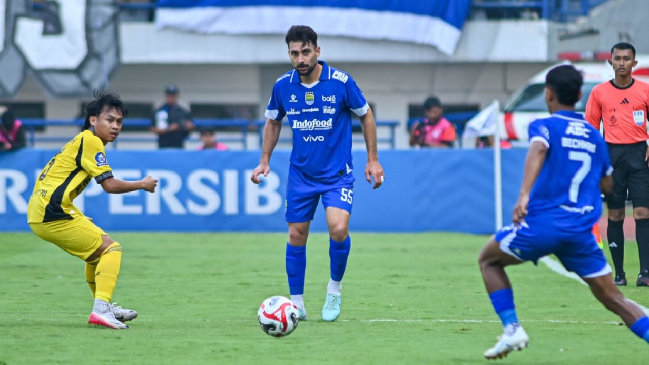 pelatih-persib-bongkar-alasan-sesungguhnya-frans-putros-tinggalkan-maung-bandung,-ternyata-bukan-karena-gaji