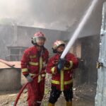 kebakaran-di-padang-barat,-satu-unit-rumah-hangus-dilahap-jago-merah
