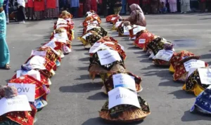 pemkab-agam-rayakan-hut-ke-33-lubuk-basung-melalui-tradisi-makan-bajamba pemkab-agam-rayakan-hut-ke-33-lubuk-basung-melalui-tradisi-makan-bajamba