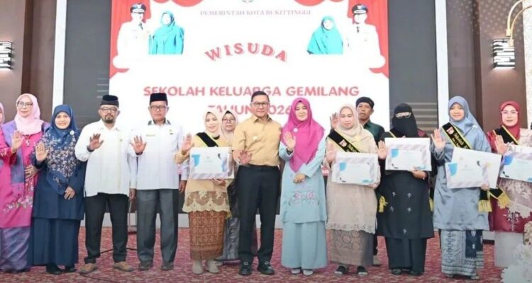638-peserta-ikuti-wisuda-sekolah-keluarga-gemilang-bukittinggi-tahun-2026 