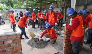 tingkatkan-kualitas-sdm-konstruksi,-pt-semen-padang-bekali-dan-sertifikasi-90-tukang-bangunan-di-jambi tingkatkan-kualitas-sdm-konstruksi,-pt-semen-padang-bekali-dan-sertifikasi-90-tukang-bangunan-di-jambi