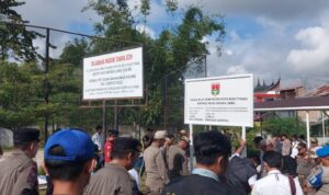 pemko-bukittinggi-pasang-plang-untuk-amankan-aset-milik-daerah-di-belakang-universitas-fort-de-kock