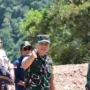 dorong-peningkatan-kualitas-jalan,-tim-wasev-mabes-tni-ad-tinjau-tmmd-ke-129-di-buluh-kasok
