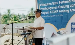 perkuat-layanan-pajak,-bupati-solsel-letakkan-batu-pertama-gedung-kp2kp perkuat-layanan-pajak,-bupati-solsel-letakkan-batu-pertama-gedung-kp2kp
