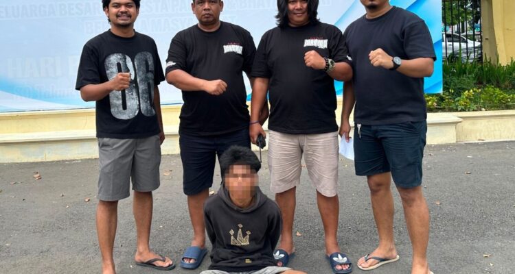 demi-baju-baru,-pemuda-di-padang-nekat-embat-komponen-listrik-ruko-senilai-rp20-juta
