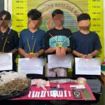 bikin-resah-warga,-4-remaja-di-pesisir-selatan-terciduk-asyik-transaksi-paket-ganja!