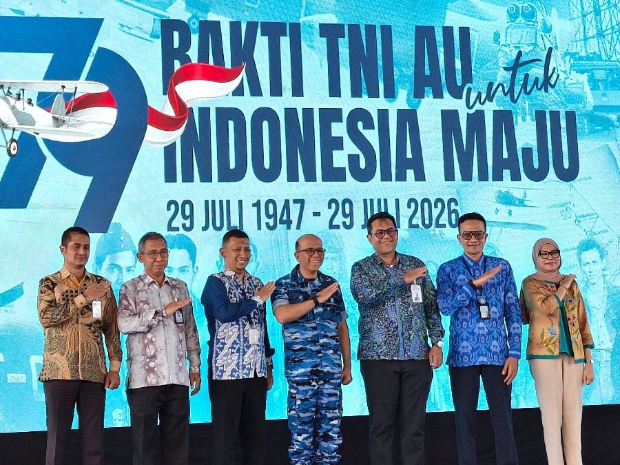 memperkuat-sinergi-lintas-sektor,-bri-region-3-padang-hadiri-hari-bakti-tni-au-ke-79-di-lanud-sutan-sjahrir