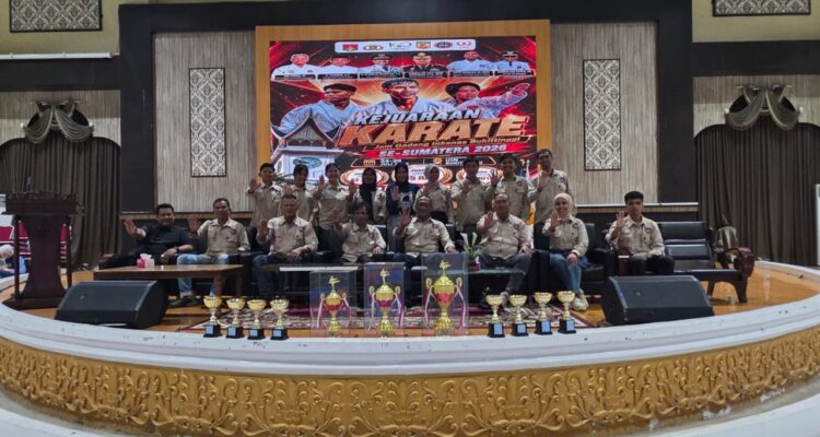 650-karateka-ikuti-kejuaraan-jam-gadang-inkanas-bukittinggi-se-sumatra