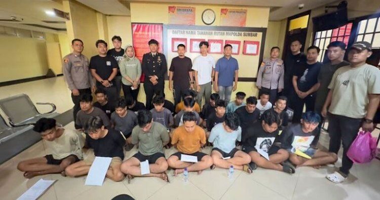 polda-sumbar-sikat-jaringan-promotor-judi-online,-21-tersangka-berhasil-diamankan
