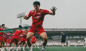 debut-gila-mitchell-baker!-striker-naturalisasi-timnas-indonesia-langsung-borong-dua-gol-ke-gawang-kamboja