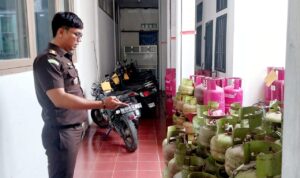 kejari-bukittinggi-lelang-barang-sitaan-negara-secara-daring