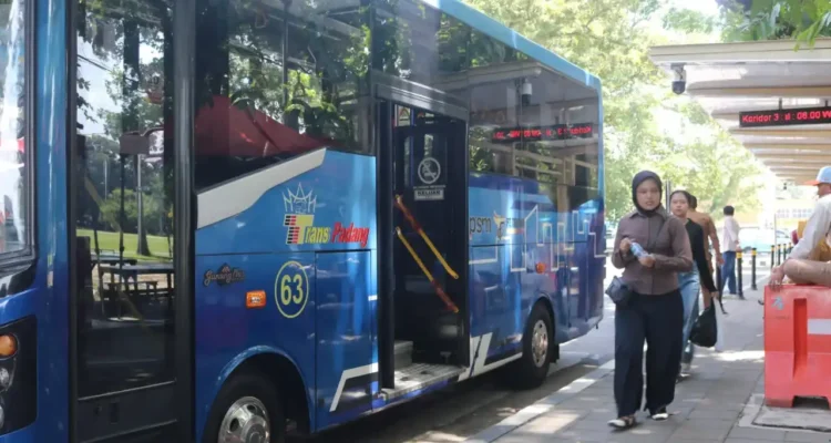 rayakan-hari-jadi-kota,-trans-padang-terapkan-tarif-spesial-rp1