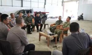 Jajaran Pejabat Utama (PJU) Polres Solok Kota yang dipimpin oleh Waka Polres Solok Kota, Kompol Aliman, menegaskan komitmennya untuk terus memperkuat sinergi dan soliditas bersama TNI dalam menjaga stabilitas keamanan dan ketertiban masyarakat di wilayah Kota Solok, Selasa (14/7/26)
