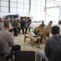 Jajaran Pejabat Utama (PJU) Polres Solok Kota yang dipimpin oleh Waka Polres Solok Kota, Kompol Aliman, menegaskan komitmennya untuk terus memperkuat sinergi dan soliditas bersama TNI dalam menjaga stabilitas keamanan dan ketertiban masyarakat di wilayah Kota Solok, Selasa (14/7/26)
