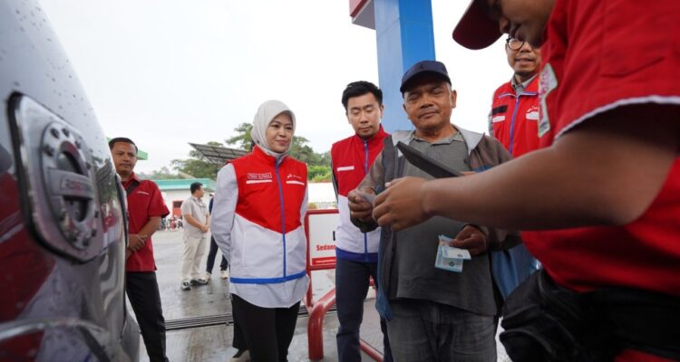 bersama-dewan-komisaris-dan-direktur-transformasi,-digitalisasi-&-sustainability,-pertamina-patra-niaga-sumbagut-pastikan-keandalan-layanan-spbu