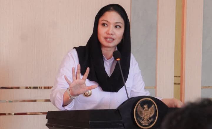 pemkab-dharmasraya-ajak-masyarakat-kibarkan-bendera-merah-putih-sambut-hut-ri