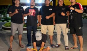 lapor-ke-polisi,-seorang-istri-di-padang-mengaku-dipaksa-suami-bersetubuh-dengan-pria-lain lapor-ke-polisi,-seorang-istri-di-padang-mengaku-dipaksa-suami-bersetubuh-dengan-pria-lain