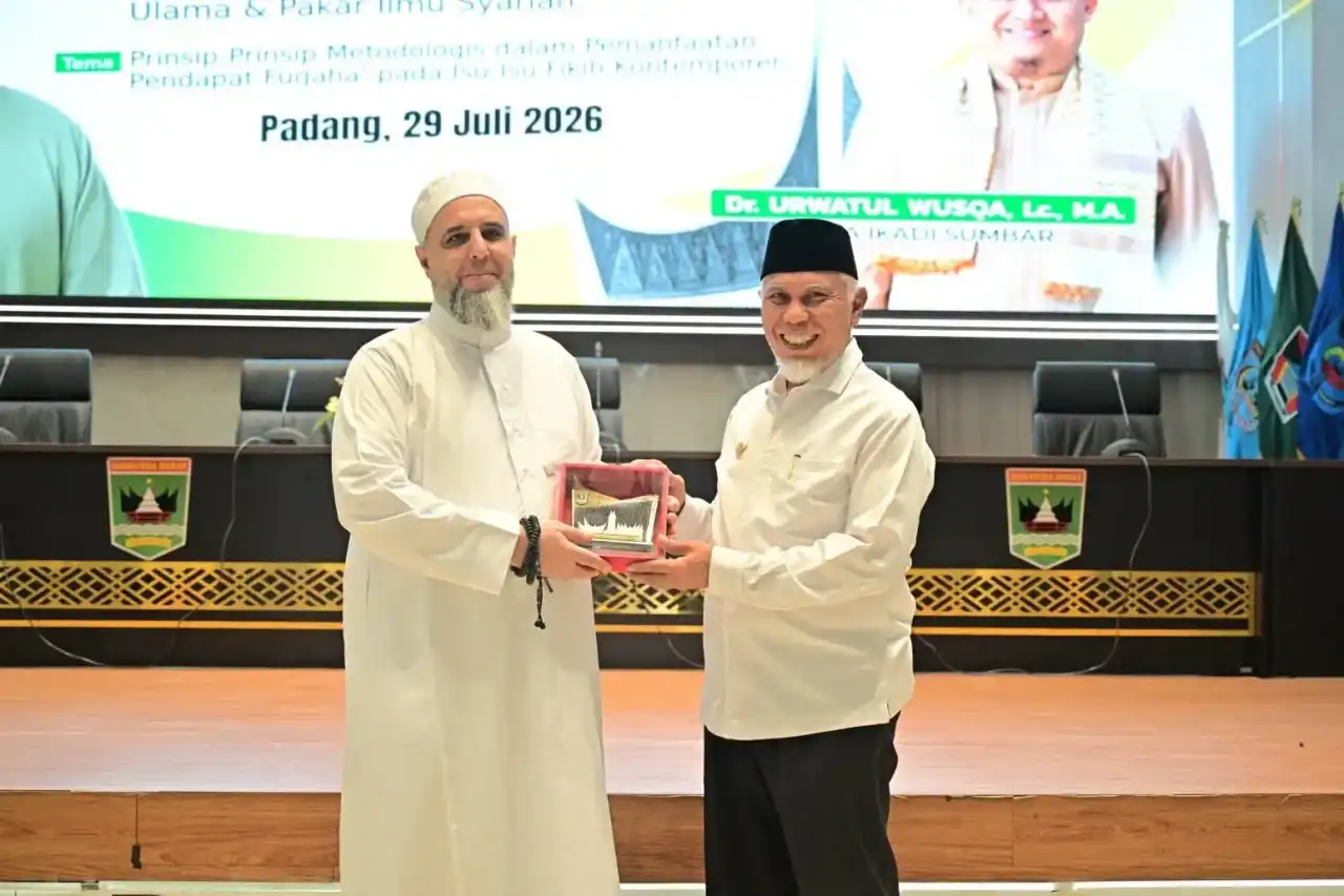 gubernur-mahyeldi-dorong-penguatan-fikih-wasathiyah-jawab-tantangan-keagamaan-kontemporer