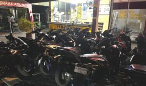patroli-kryd-timsus-charlie-polresta-padang-amankan-18-sepeda-motor-berknalpot-brong