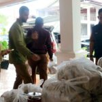 pemko-padang-bergerak-cepat-salurkan-bantuan-logistik-dan-ribuan-makanan-bagi-korban-banjir