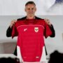 john-herdman-jadi-headline-utama-media-vietnam,-pelatih-timnas-indonesia-disebut-arogan
